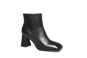 豪麟名鞋奥莱迪嘉女装牛皮革简约短靴DJYZO12WN221黑色  原价2660元