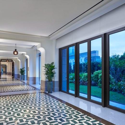 双11返场！3天2晚【厦门安达仕酒店】入住南洋豪华房，赠早餐代金券、SPA代金券，享安达仕傍晚欢乐时光、安达仕酒廊指定饮品礼遇等，住进南洋别墅，畅享放松假期~ 商品图2