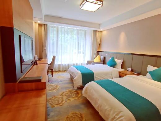 💦【九龙沟·樱花温泉假日酒店】
🎐避暑/登山/玩水/泡汤·暑假旺季周五不加价
🏞️游天然溪谷，吸山间负氧离子，泡品质舒适温泉… 商品图3