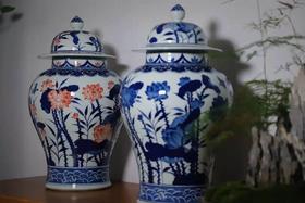 余爱英：手绘青花釉里红将军罐