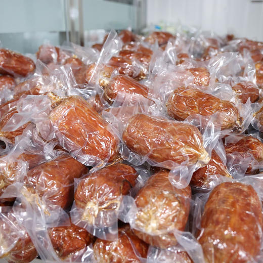 【CCTV专访】来自黑龙江鄂温克族的古法木熏火腿~含98%的森林猪肉  红肠丨怎么掰都是瘦肉丝，可以直接吃 也可以煎炒烹炸烤 商品图9