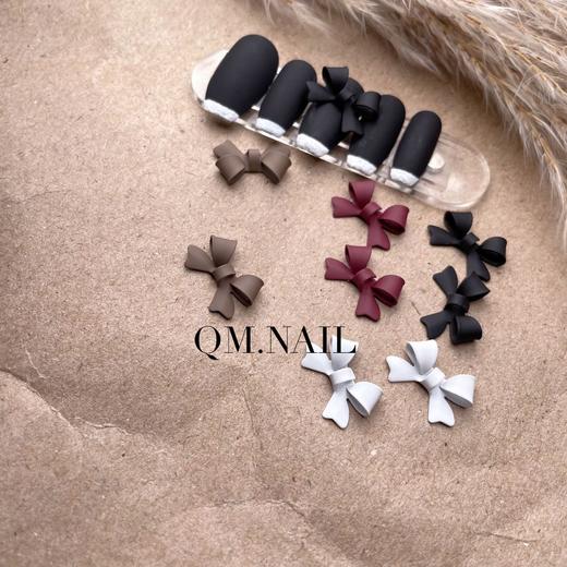 美甲日系网红包金属质感立体镂空蝴蝶结饰品简约五彩指甲装饰 （10颗，颜色随机） 商品图2