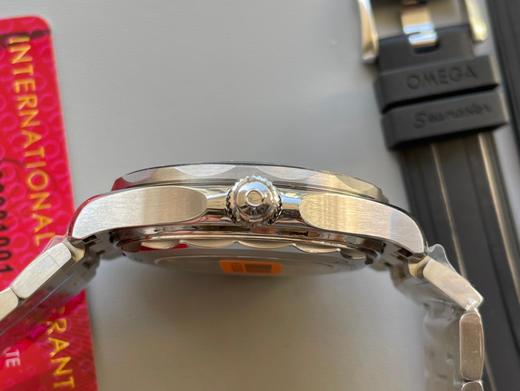 VS新品，新海马300m熊猫色 白陶瓷表盘，真实实拍图。VS欧米海马，卖家、买家都不用担心打脸的版本。男士腕表，精钢表带，自动机械机芯，透底。 商品图11