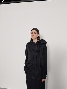 飘带蝴蝶结衬衫