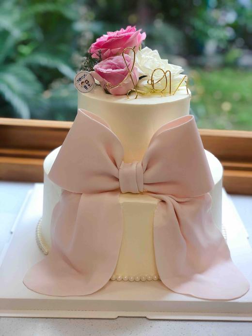 双层翻糖蝴蝶结鲜花奶油蛋糕 提前一天预定 下单前请仔细阅读商品详情 商品图1