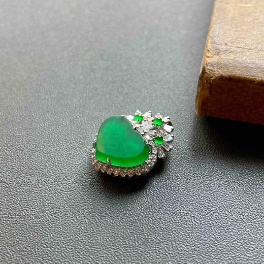 玻璃种厚庄阳绿翡翠心18k白金钻石镶嵌 商品图2