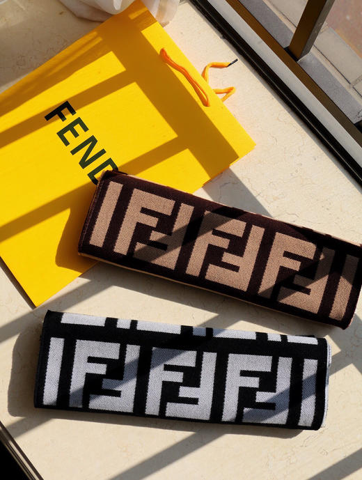 Fendi老花围巾-白色 商品图8