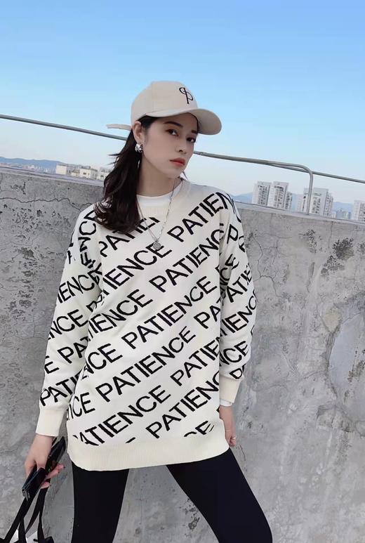 21749#复古风慵懒高级感字母印花针织衫 商品图0
