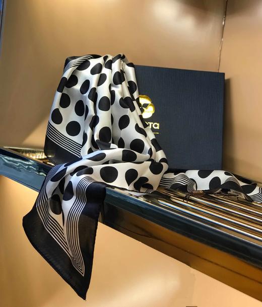 优品堂《迷缀》100％桑蚕丝70方巾 商品图9