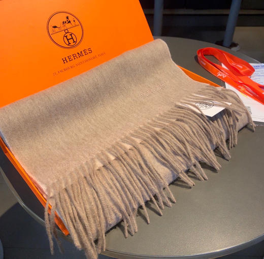 HERMES🧣爱马仕男女通用双面羊绒围巾 商品图5