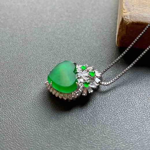 玻璃种厚庄阳绿翡翠心18k白金钻石镶嵌 商品图6