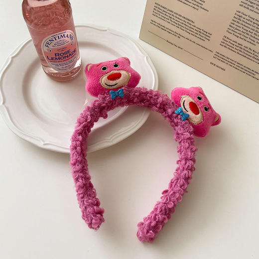 立体小熊发箍可爱大肠发圈甜美发饰洗脸头箍卡通草莓熊羊羔毛发夹 商品图5