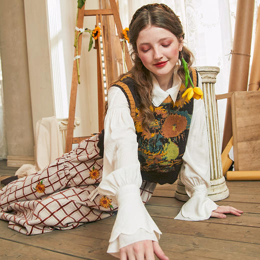 两三事梵高系列静美如秋叶冬新款无袖短款毛衣背心女复古慵懒 商品图3