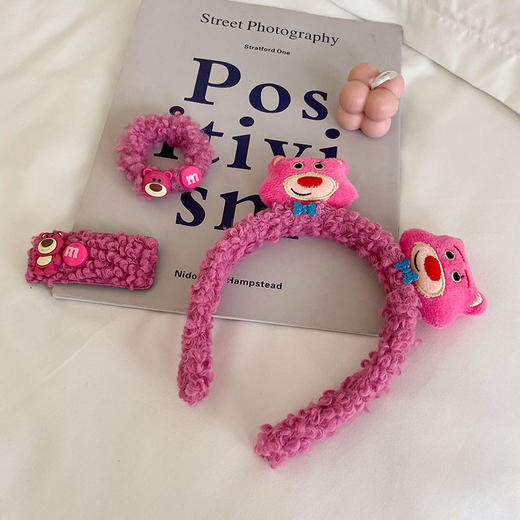 立体小熊发箍可爱大肠发圈甜美发饰洗脸头箍卡通草莓熊羊羔毛发夹 商品图2