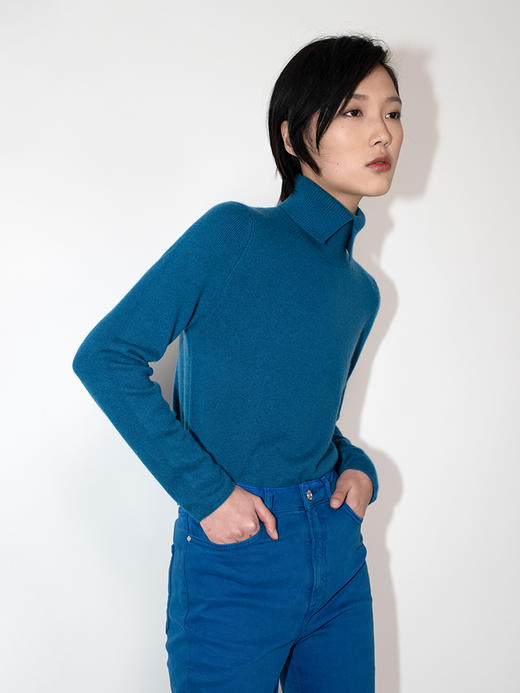 女士2021新款纯山羊绒开叉高领套头衫 商品图3