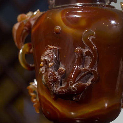 清 玛瑙活环龙纹赏瓶 商品图2