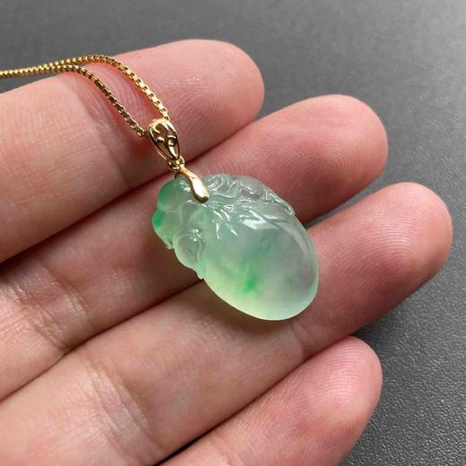 高冰种厚庄阳绿翡翠桃子金猴捧寿 商品图7