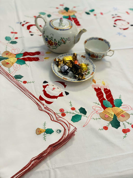 纯棉彩色手绣桌布  出口日韩的老外贸库存（共3款，规格180*270cm） 商品图14