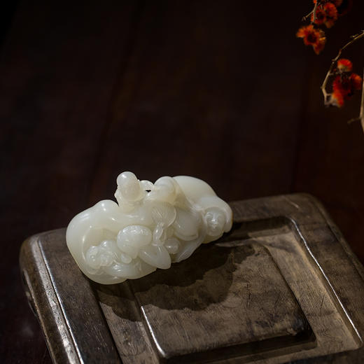 尤志光作品和田玉籽料雕人物把件 商品图4