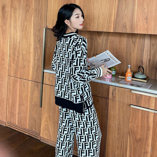 珊瑚绒睡衣网红加厚加绒套头家居服女套装 商品图3