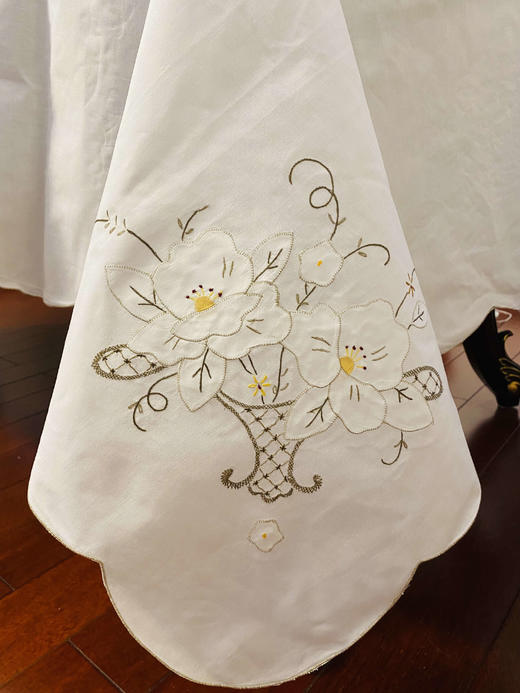 纯棉彩色手绣桌布  出口日韩的老外贸库存（共3款，规格180*270cm） 商品图6