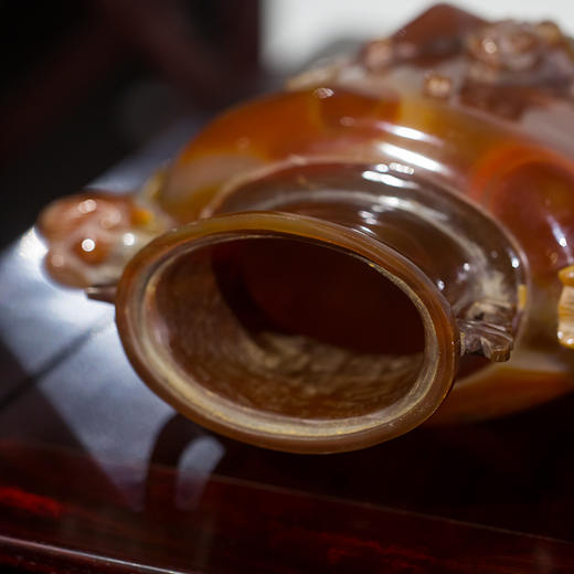 清 玛瑙活环龙纹赏瓶 商品图1