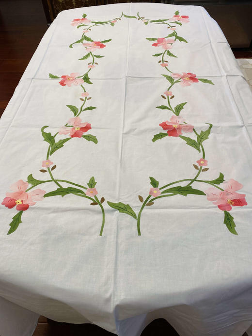 纯棉彩色手绣桌布  出口日韩的老外贸库存（共3款，规格180*270cm） 商品图0