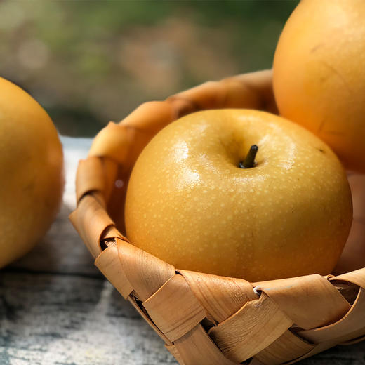 【大口畅快吃】秋月梨 脆嫩多汁 圆润饱满 细腻无渣 入口一股清甜环绕 商品图3