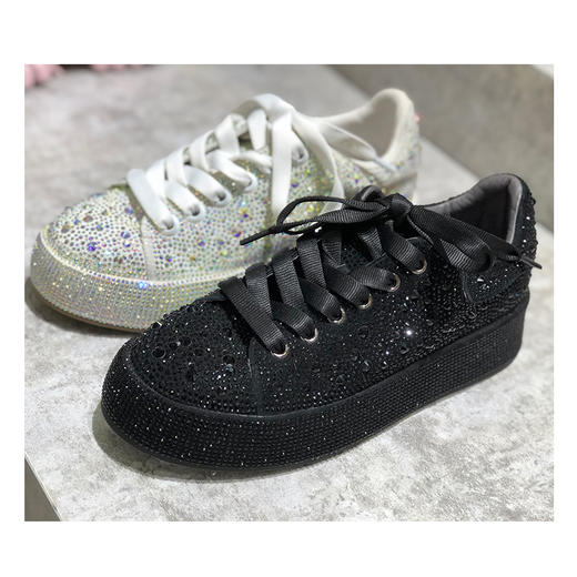 IUIU 时尚水钻满钻系带板鞋 商品图0