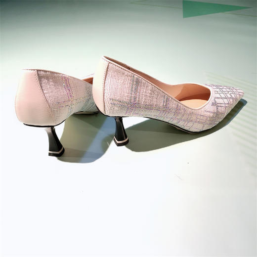 IUIU SECOND 复古格纹元素闪钻设计浅口单鞋 商品图2