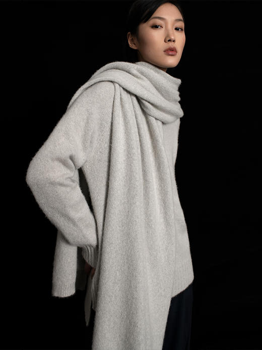 2021年收藏级新款拉毛纯山羊绒单股平纹披肩式围巾 商品图3