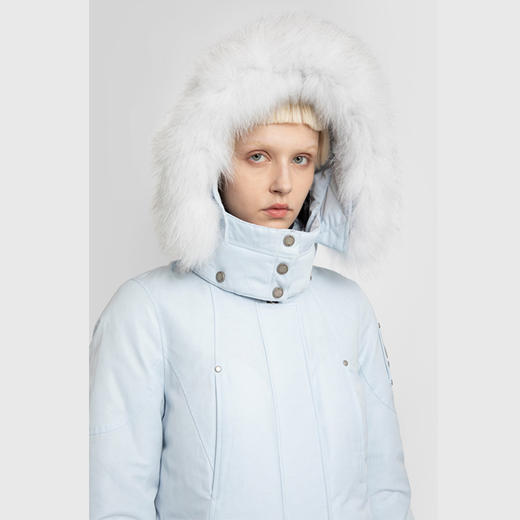 MOOSE KNUCKLES 女士金属驼鹿指关节徽标绗缝连帽羽绒服 浅蓝色 M31LP223 359 商品图3
