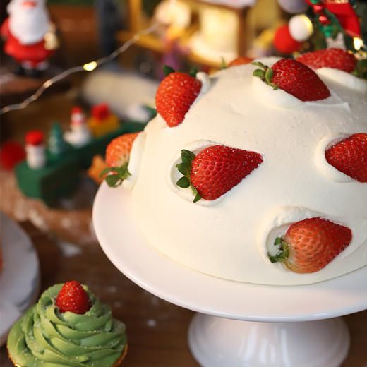 草莓炸弹蛋糕 商品图0