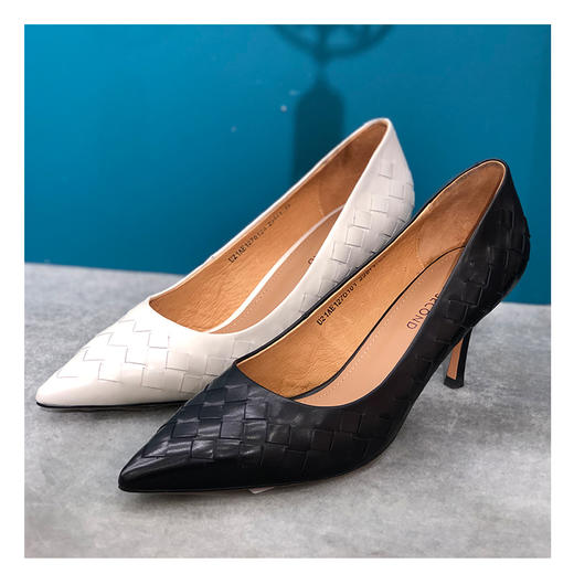 IUIU SECOND 春夏编织元素羊皮尖头浅口单鞋 商品图0