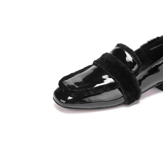 IUIU SECOND 秋冬羊毛皮拼接漆皮毛毛乐福鞋 商品图3