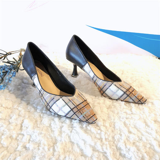 IUIU SECOND 春夏复古格纹单鞋羊皮浅口单鞋 商品图1