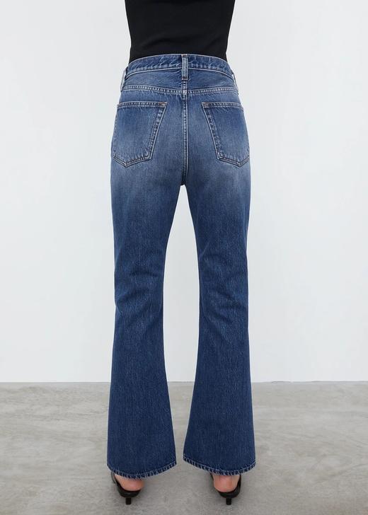 TOTEME  水洗靛蓝色KICK微喇牛仔裤 商品图6