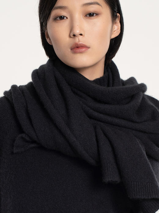 2021年收藏级新款拉毛纯山羊绒单股平纹披肩式围巾 商品图1