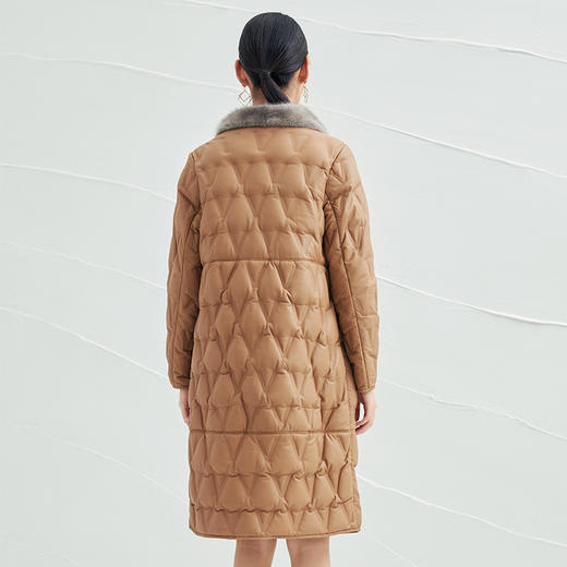 EITIE爱特爱冬季新款皮羽绒服白鸭绒中款气质修身外套6893529 商品图4
