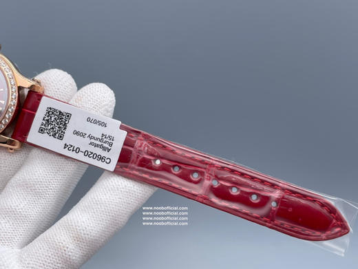 原单品质，新品，自1993年HappySport推出以来，就与女性朋友结下不解之缘。萧邦品牌设计总监曾这样说过：「HappySport是珠宝工艺与制表工艺相结合的成果 商品图4