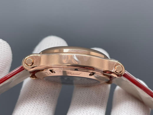 原单品质，新品，自1993年HappySport推出以来，就与女性朋友结下不解之缘。萧邦品牌设计总监曾这样说过：「HappySport是珠宝工艺与制表工艺相结合的成果 商品图12