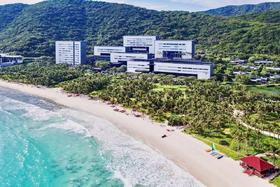  【三亚太阳湾柏悦】太阳湾上狂风暴雨，还好住在艺术馆里~