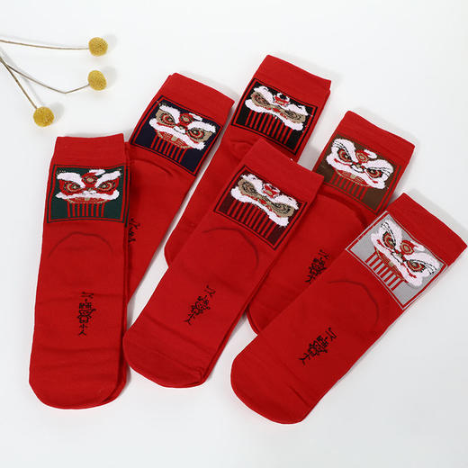 本命年踩小人袜子情侣秋冬狮子头刺绣红袜 商品图5