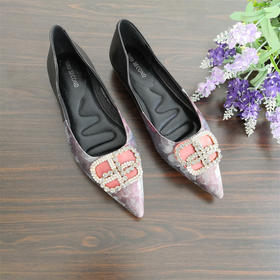 IUIU 织物面尖头平底浅口单鞋