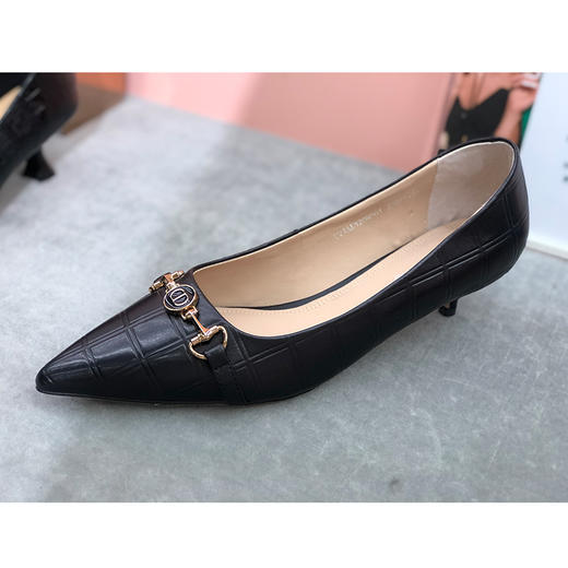 IUIU SECOND 春夏胎牛皮单鞋尖头石头纹猫跟通勤鞋口单鞋 商品图0