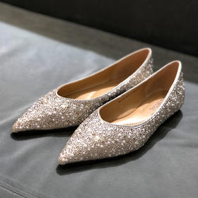 IUIU SECOND 经典款水钻尖头平底浅口单鞋 U21AE13681