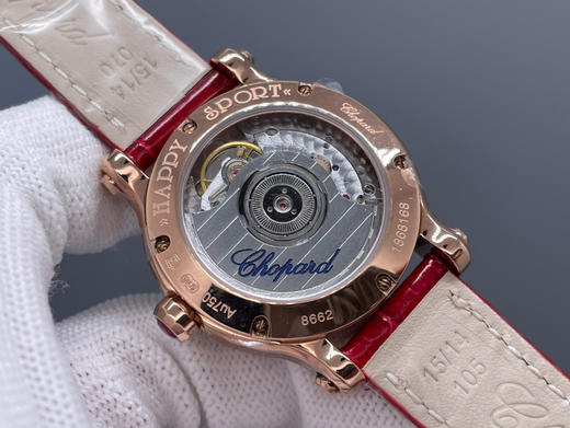 原单品质，新品，自1993年HappySport推出以来，就与女性朋友结下不解之缘。萧邦品牌设计总监曾这样说过：「HappySport是珠宝工艺与制表工艺相结合的成果 商品图7