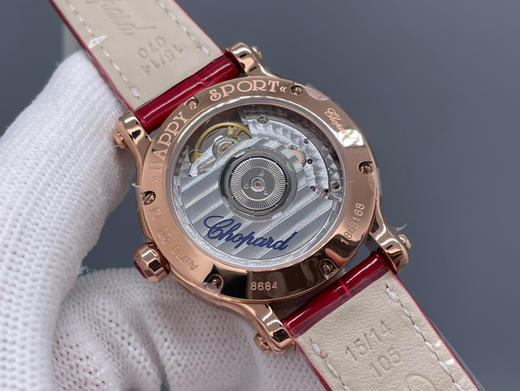 原单品质，新品，自1993年HappySport推出以来，就与女性朋友结下不解之缘。萧邦品牌设计总监曾这样说过：「HappySport是珠宝工艺与制表工艺相结合的成果 商品图14