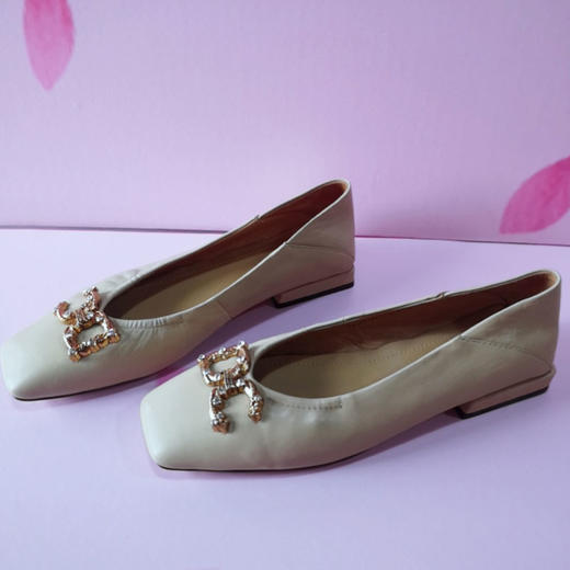 IUIU 舒软羊皮方头浅口单鞋 商品图1