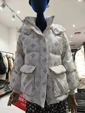 品尚雪 羽绒服582